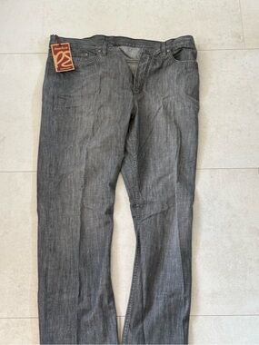 Perry Ellis Men’s Charcoal Straight-Leg Jeans